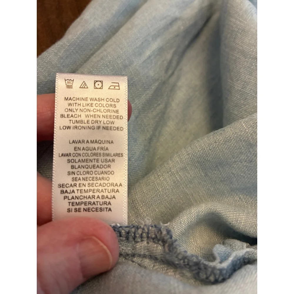 0251 **BILLY T** NWT Size Small Soft light blue denim sleeveless shirt. - Picture 10 of 10